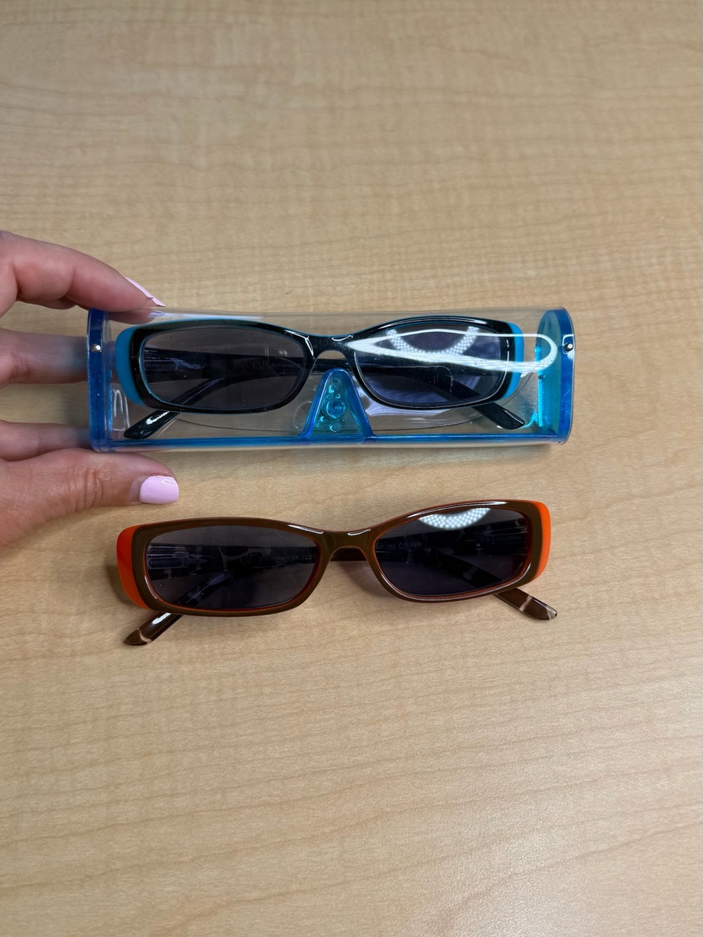 NWOT 2.50 Women’s Blue and Orange Rectangular Cat Eye Reader Sunglasses w a Case